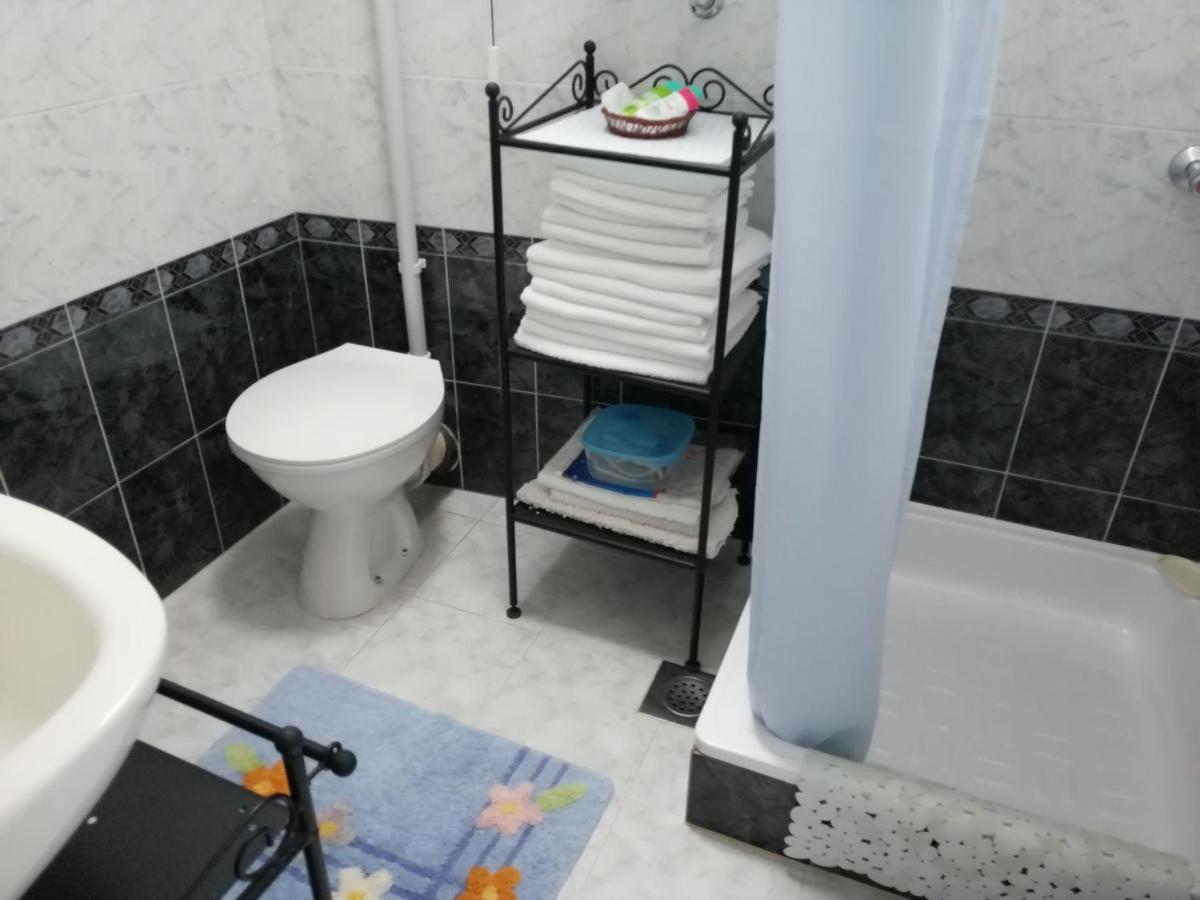 Studio Apartments Kuljis Vis Ngoại thất bức ảnh