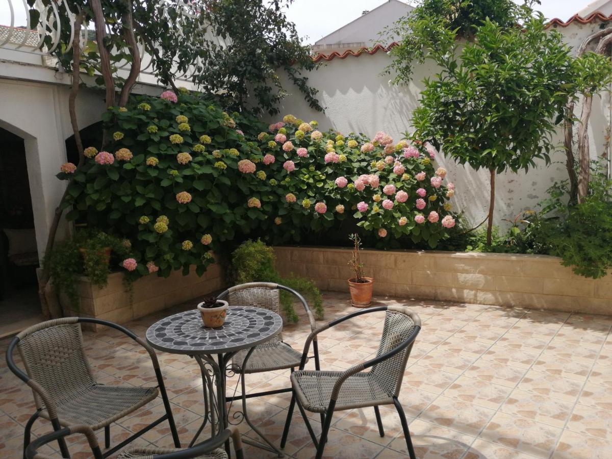 Studio Apartments Kuljis Vis Ngoại thất bức ảnh
