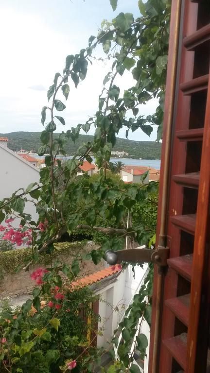Studio Apartments Kuljis Vis Ngoại thất bức ảnh